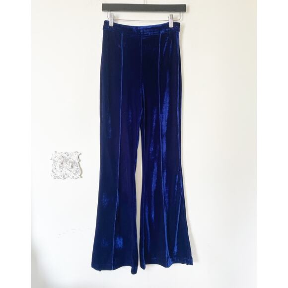 Lulu’s High Waisted Blue Velvet Flare Pants XS - Picture 4 of 9